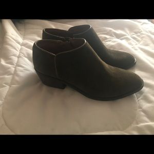 Lucky brand army green suede booties